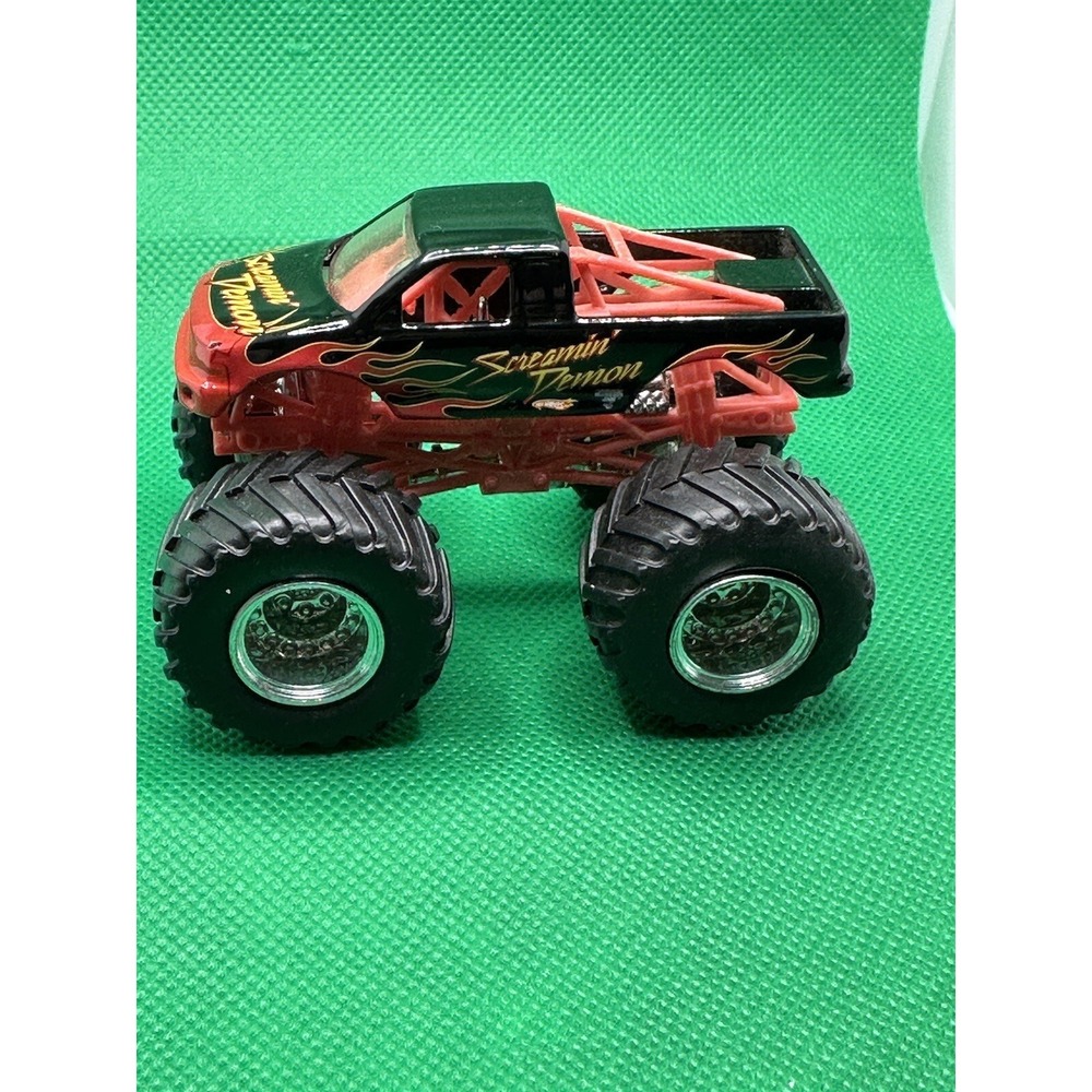 Hot Wheels Monster‎ Jam Screamin' Demon 1:64 Scale Diecast Monster Truck